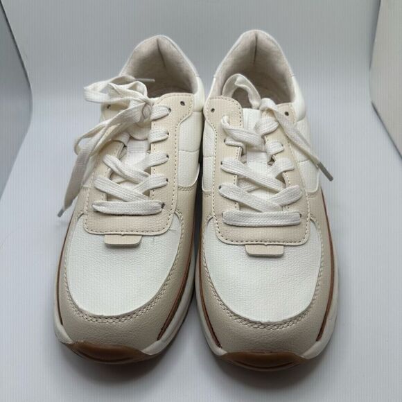 CUSHIONAIRE Women's lace up Sneaker +Comfort Foam 8.5 WHITE/TAN - Picture 2 of 7